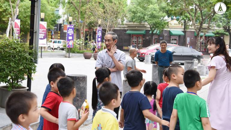 TRƯỜNG MARIE CURIE HÀ NỘI PHÁT ĐỘNG DỰ ÁN “MỘT VẠN CÂY XANH CHO MÈO VẠC”