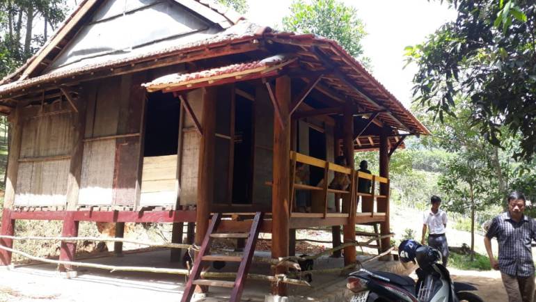 VARS SỬA XONG NHÀ CHO GIÀ LÀNG BẢN KÈ