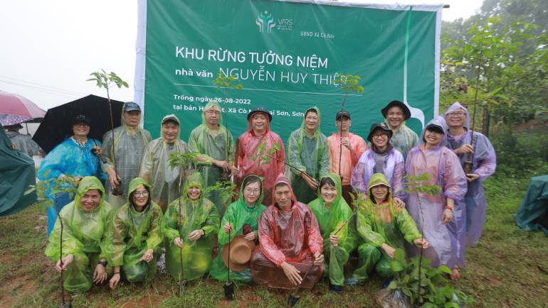 VARS TIẾP TỤC HÀNH TRÌNH “GÓP MỘT CÂY ĐỂ CÓ RỪNG” VỚI DỰ ÁN RỪNG TƯỞNG NIỆM NHÀ VĂN NGUYỄN HUY THIỆP